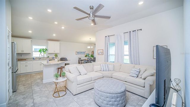 111 KRENSON BAY LOOP, Winter Haven, FL 33881