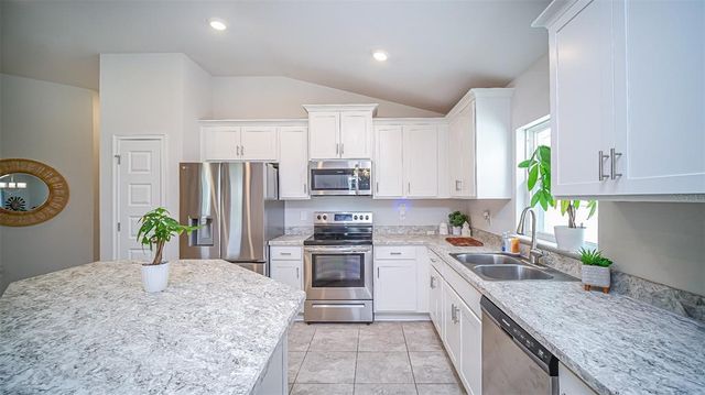111 KRENSON BAY LOOP, Winter Haven, FL 33881