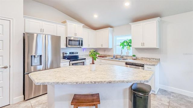 111 KRENSON BAY LOOP, Winter Haven, FL 33881