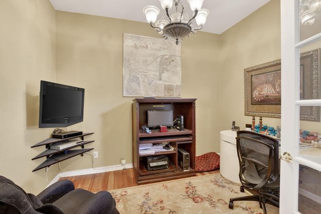 8106 N Savannah Circle, Davie, FL 33328