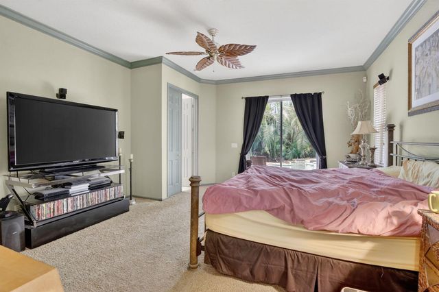 8106 N Savannah Circle, Davie, FL 33328