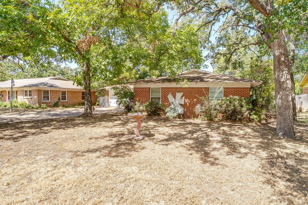 7205 Robinhood Lane, Fort Worth, TX 76112 — photo 4