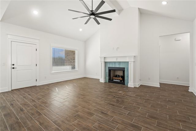 81 W Pitts Street, Farmington, AR 72730