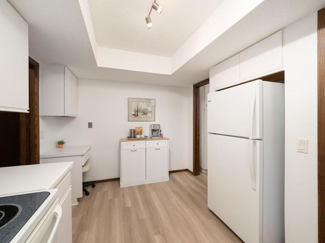 9700 Portland Avenue S 331, Bloomington, MN 55420