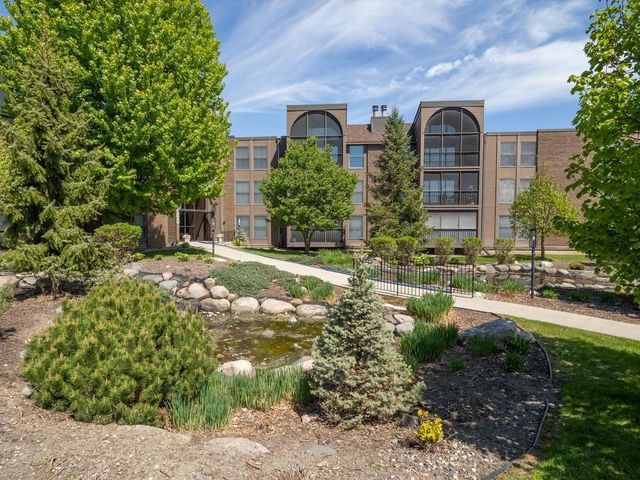 9700 Portland Avenue S 331, Bloomington, MN 55420