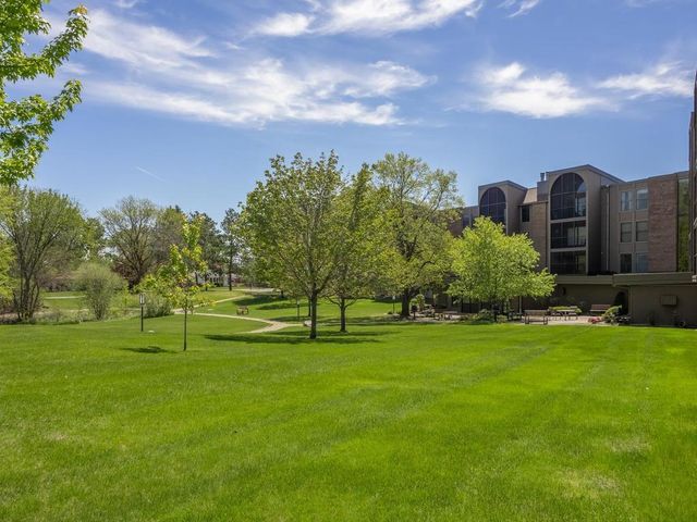 9700 Portland Avenue S 331, Bloomington, MN 55420