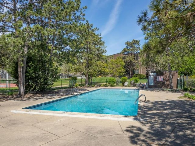 9700 Portland Avenue S 331, Bloomington, MN 55420