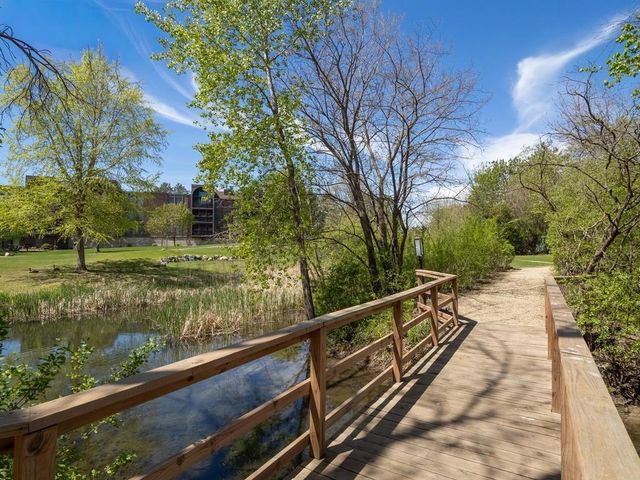 9700 Portland Avenue S 331, Bloomington, MN 55420
