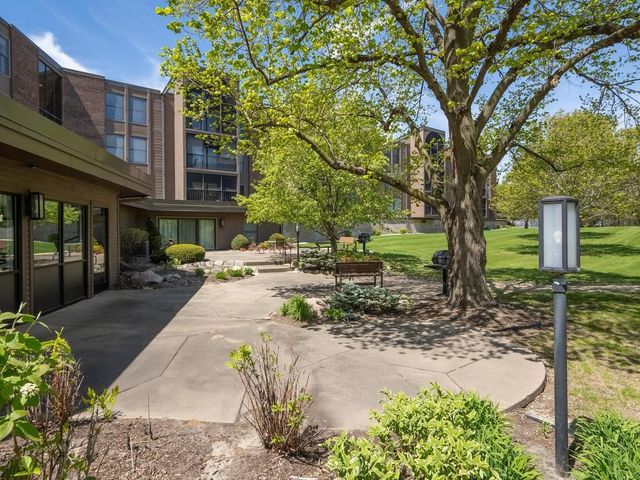 9700 Portland Avenue S 331, Bloomington, MN 55420