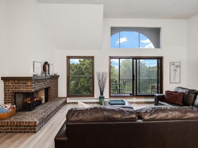 9700 Portland Avenue S 331, Bloomington, MN 55420