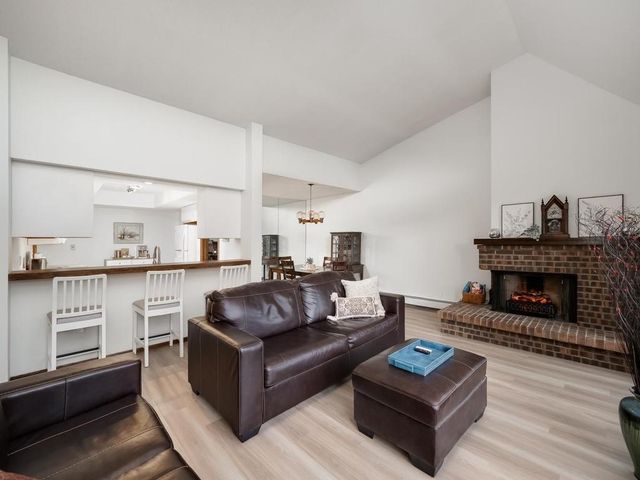 9700 Portland Avenue S 331, Bloomington, MN 55420