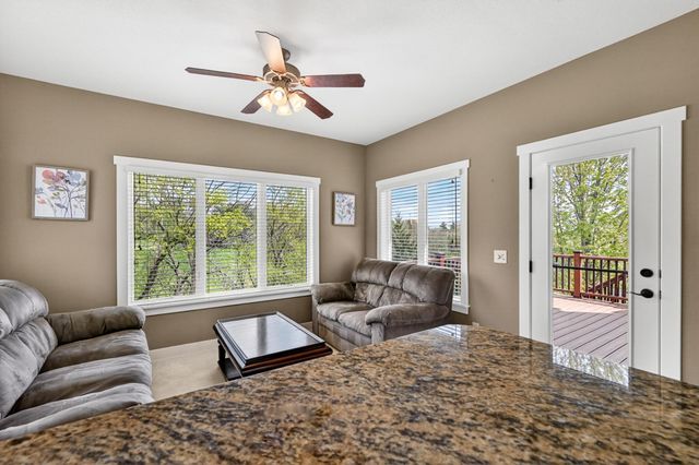 2074 Shannon Oaks Boulevard NE, Rochester, MN 55906