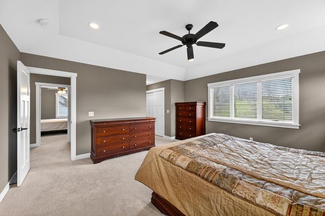 2074 Shannon Oaks Boulevard NE, Rochester, MN 55906