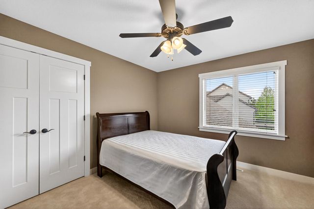 2074 Shannon Oaks Boulevard NE, Rochester, MN 55906