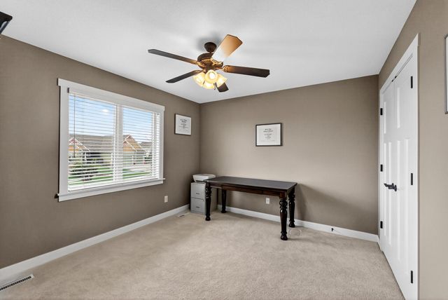 2074 Shannon Oaks Boulevard NE, Rochester, MN 55906