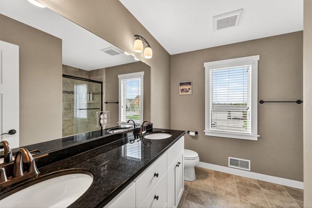 2074 Shannon Oaks Boulevard NE, Rochester, MN 55906
