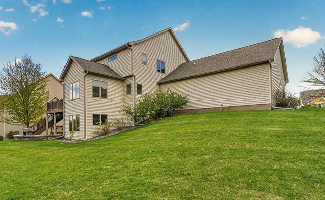 2074 Shannon Oaks Boulevard NE, Rochester, MN 55906