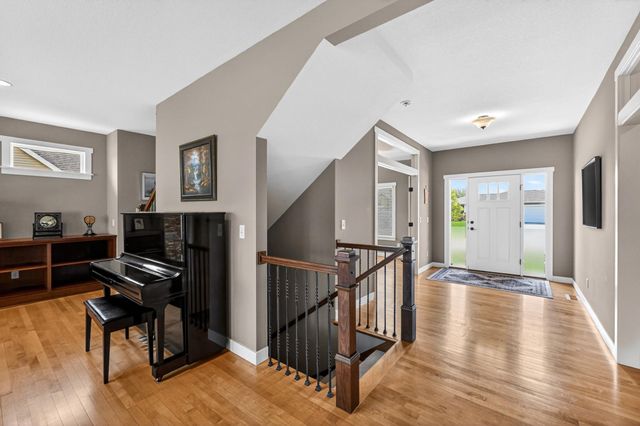 2074 Shannon Oaks Boulevard NE, Rochester, MN 55906