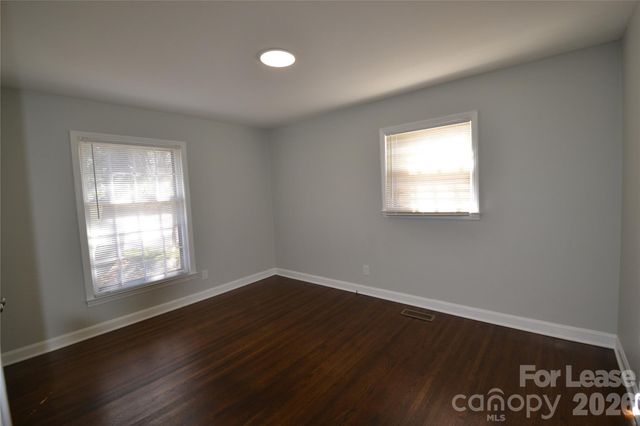 3844 Crestridge Drive, Charlotte, NC 28217