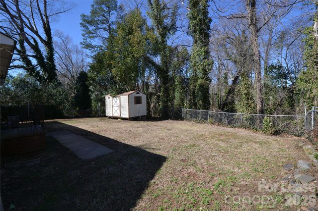 3844 Crestridge Drive, Charlotte, NC 28217