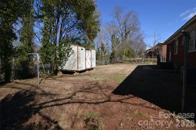 3844 Crestridge Drive, Charlotte, NC 28217