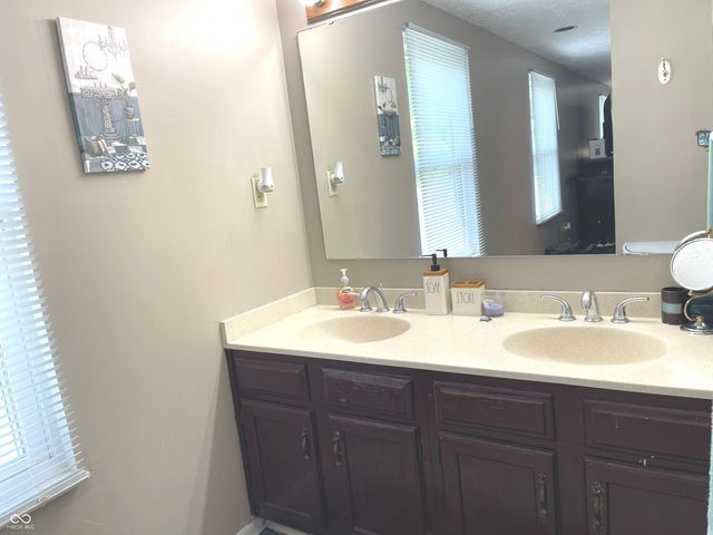 5514 Freedom Court, Indianapolis, IN 46254