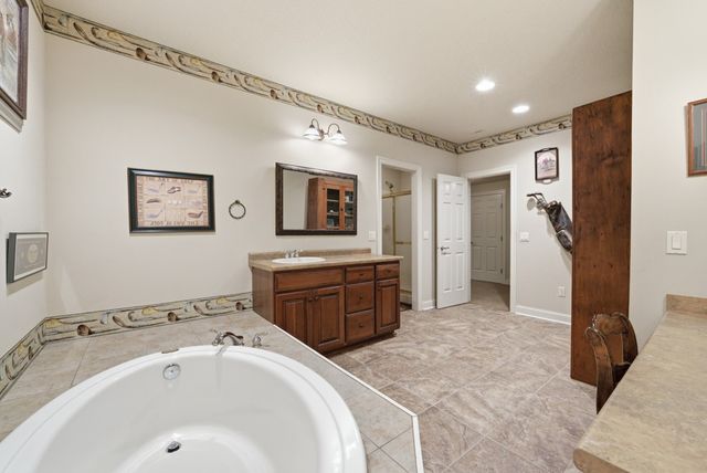 2988 NW 75th Place, Ankeny, IA 50023