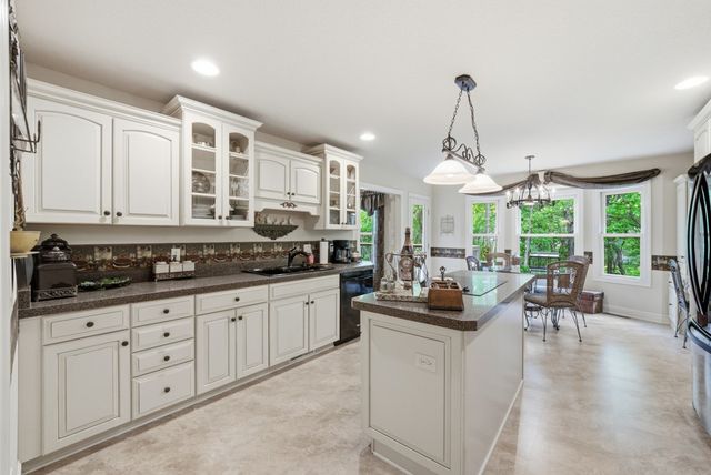 2988 NW 75th Place, Ankeny, IA 50023