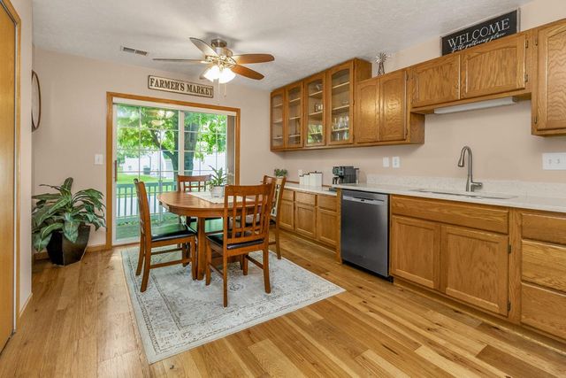 372 Gironde Court, Woodbury, MN 55125