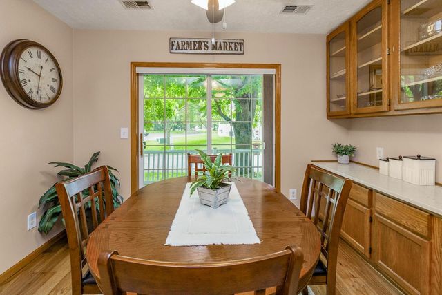 372 Gironde Court, Woodbury, MN 55125