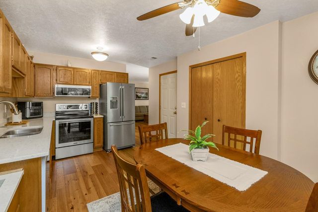 372 Gironde Court, Woodbury, MN 55125