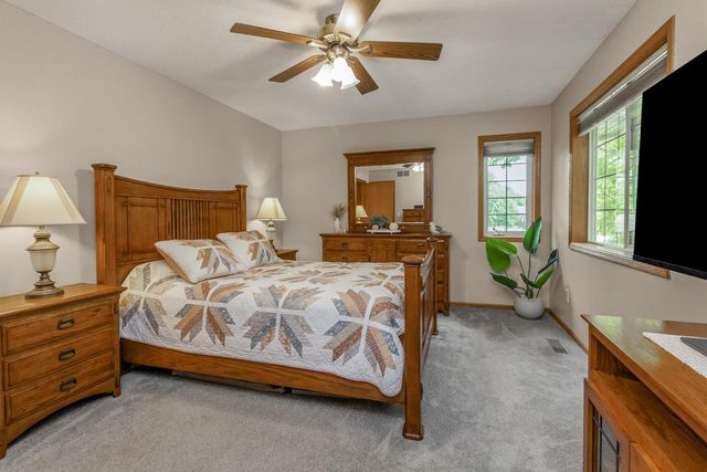 372 Gironde Court, Woodbury, MN 55125