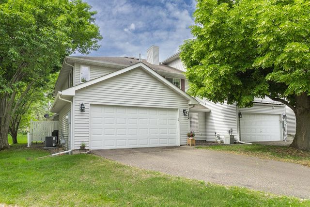 372 Gironde Court, Woodbury, MN 55125
