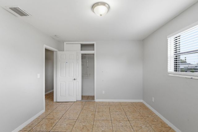 3100 SW 33rd Avenue, West Park, FL 33023