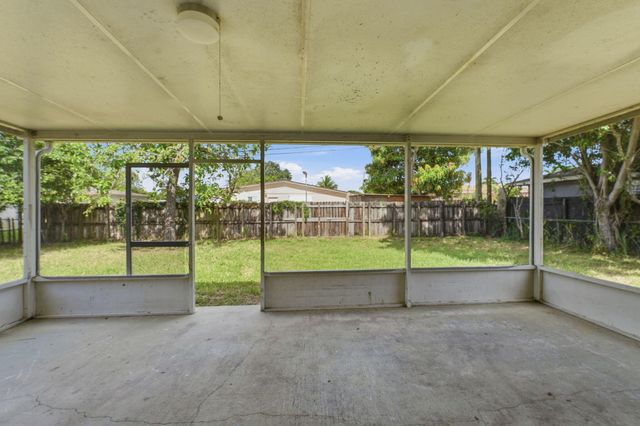 3100 SW 33rd Avenue, West Park, FL 33023