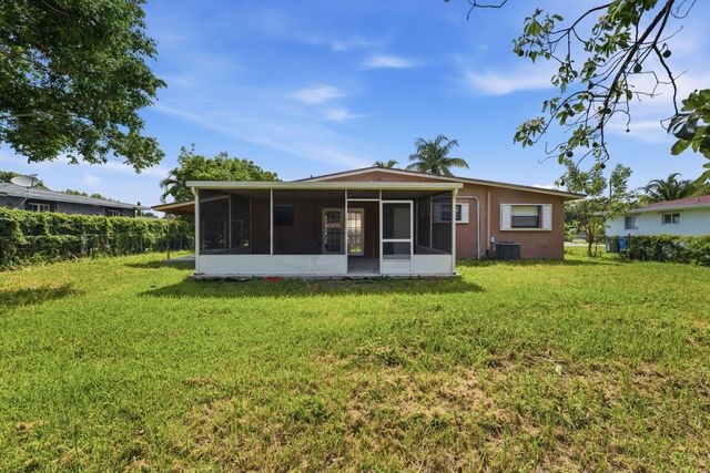 3100 SW 33rd Avenue, West Park, FL 33023