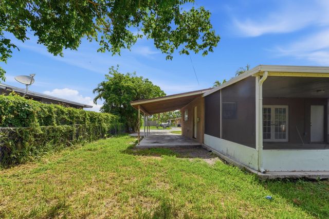 3100 SW 33rd Avenue, West Park, FL 33023