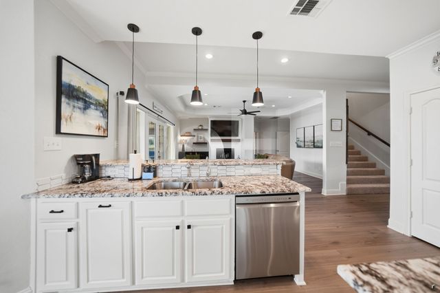 19022 Tennis Court Drive, Kemp, TX 75143