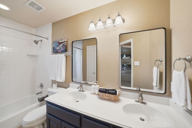 19022 Tennis Court Drive, Kemp, TX 75143