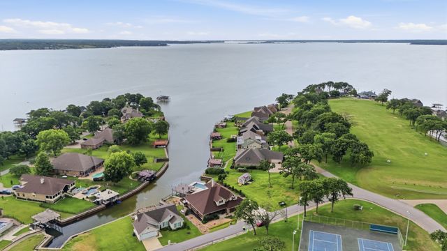 19022 Tennis Court Drive, Kemp, TX 75143