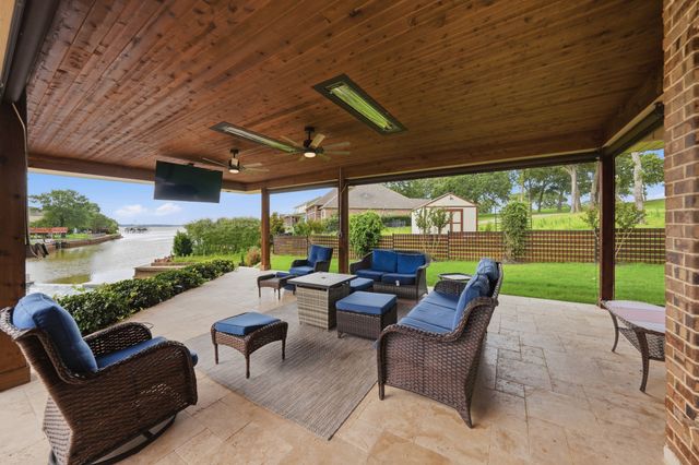 19022 Tennis Court Drive, Kemp, TX 75143