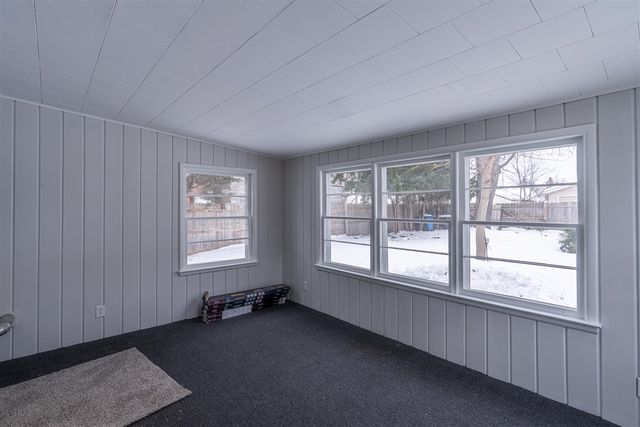 1060 Green Street, Muskegon, MI 49442