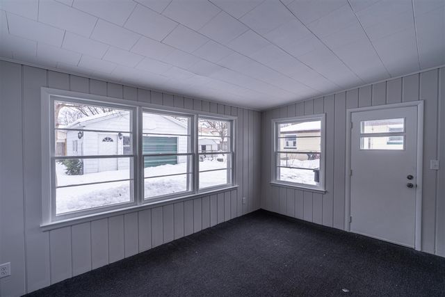 1060 Green Street, Muskegon, MI 49442