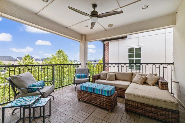 5916 Cottage Grove Lake Drive, Houston, TX 77007