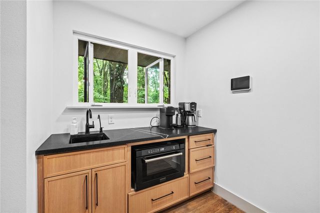 1286 S Curtis Avenue, Pea Ridge, AR 72751