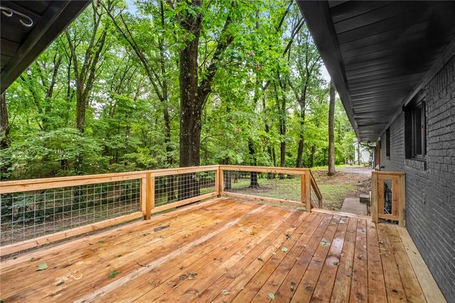 1286 S Curtis Avenue, Pea Ridge, AR 72751