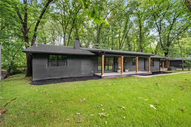 1286 S Curtis Avenue, Pea Ridge, AR 72751
