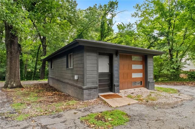 1286 S Curtis Avenue, Pea Ridge, AR 72751