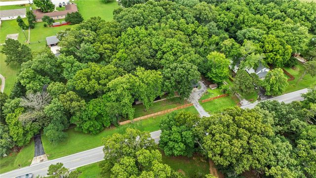 1286 S Curtis Avenue, Pea Ridge, AR 72751