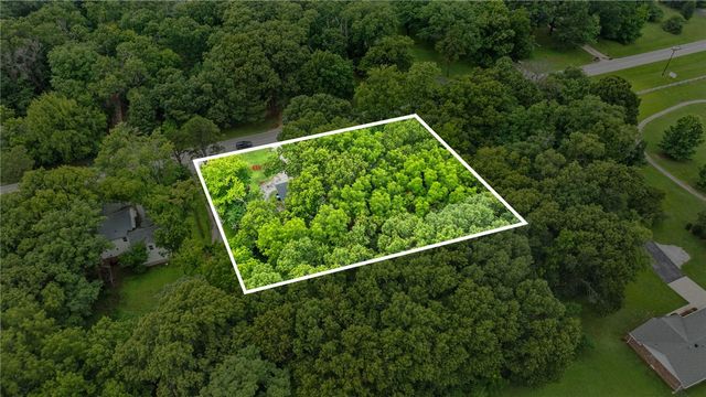 1286 S Curtis Avenue, Pea Ridge, AR 72751